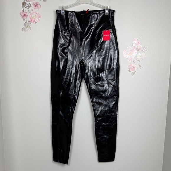 SPANX Pants - NWT SPANX Shiny Faux Patent Leather Black Leggings - L